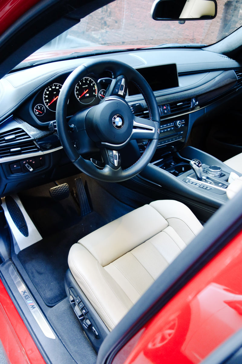 Illustration for article titled I Proved The BMW X6 M Is Actually Useful